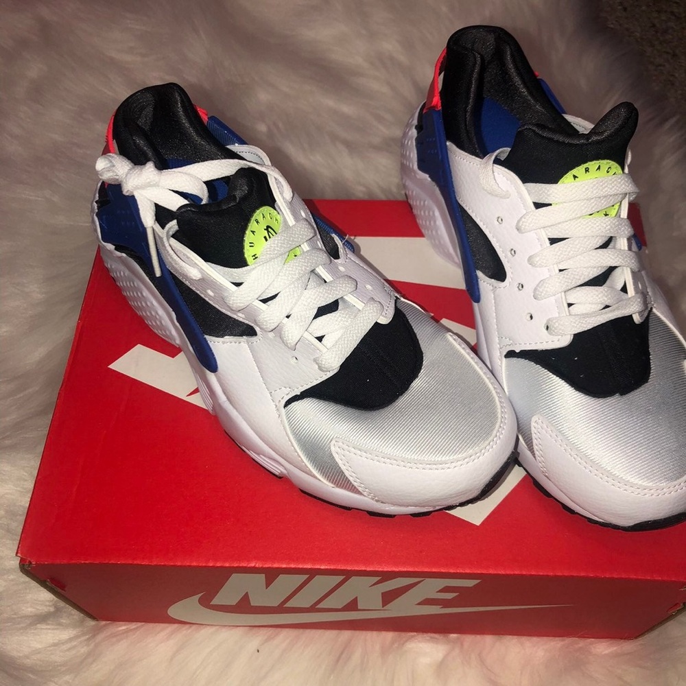 Nike Huarache Run GS 'White Bright Crimson' - Picture 5 of 6